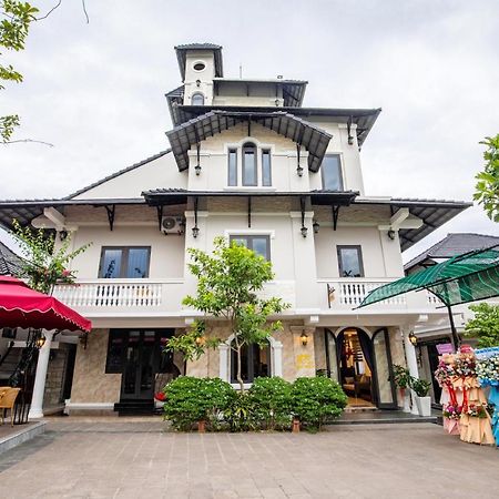 Iris Hill Villa Hue Exterior photo