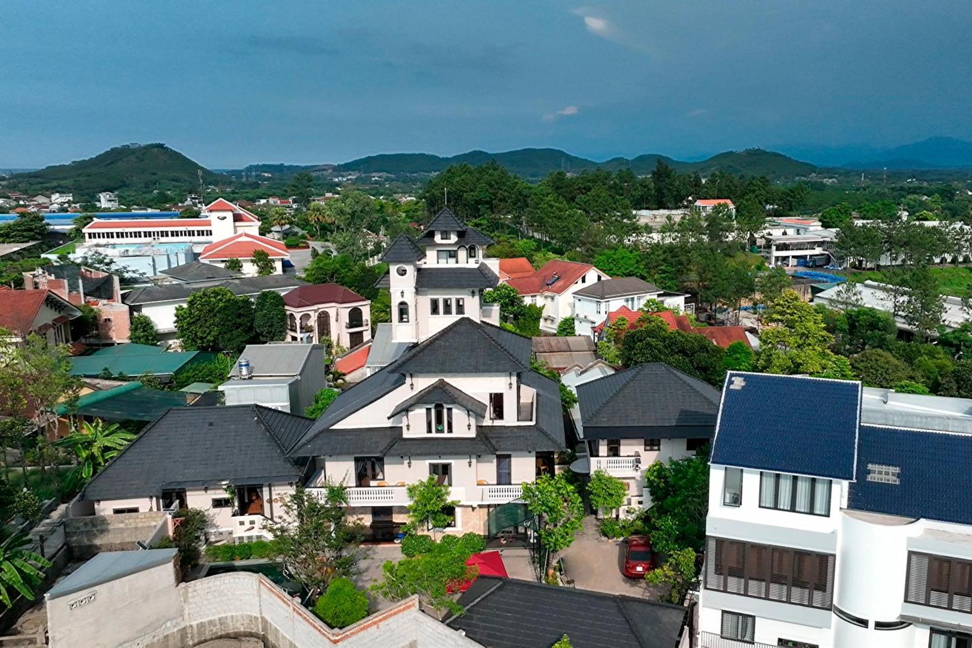 Iris Hill Villa Hue Exterior photo